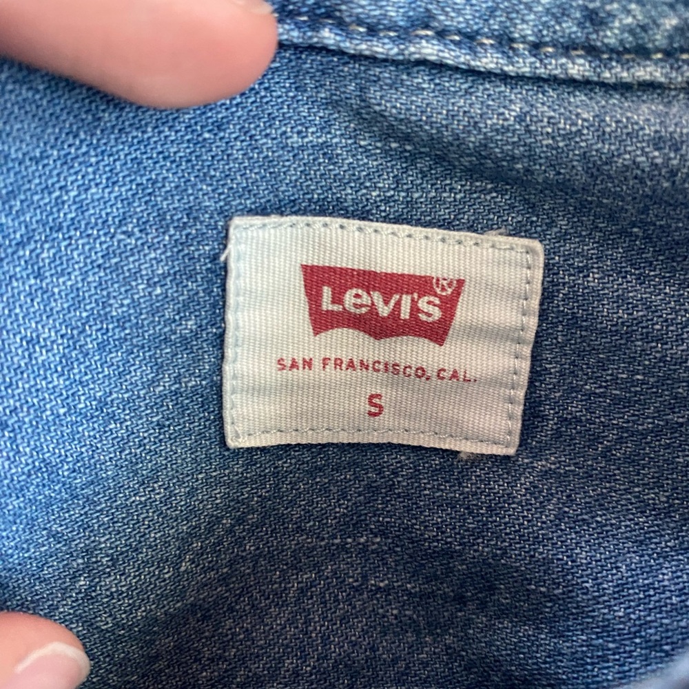 Levi’s Roxy Puff Sleeve Button Up Blouse - Picture 8 of 8